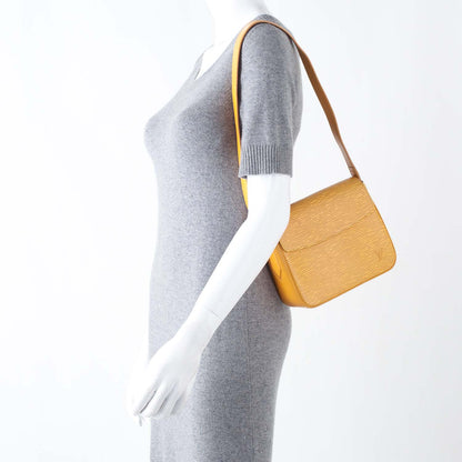 Louis Vuitton Epi Buci Tassil 2 of 10