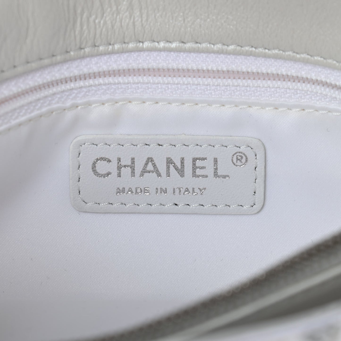 Sequin East West Flap Dark White