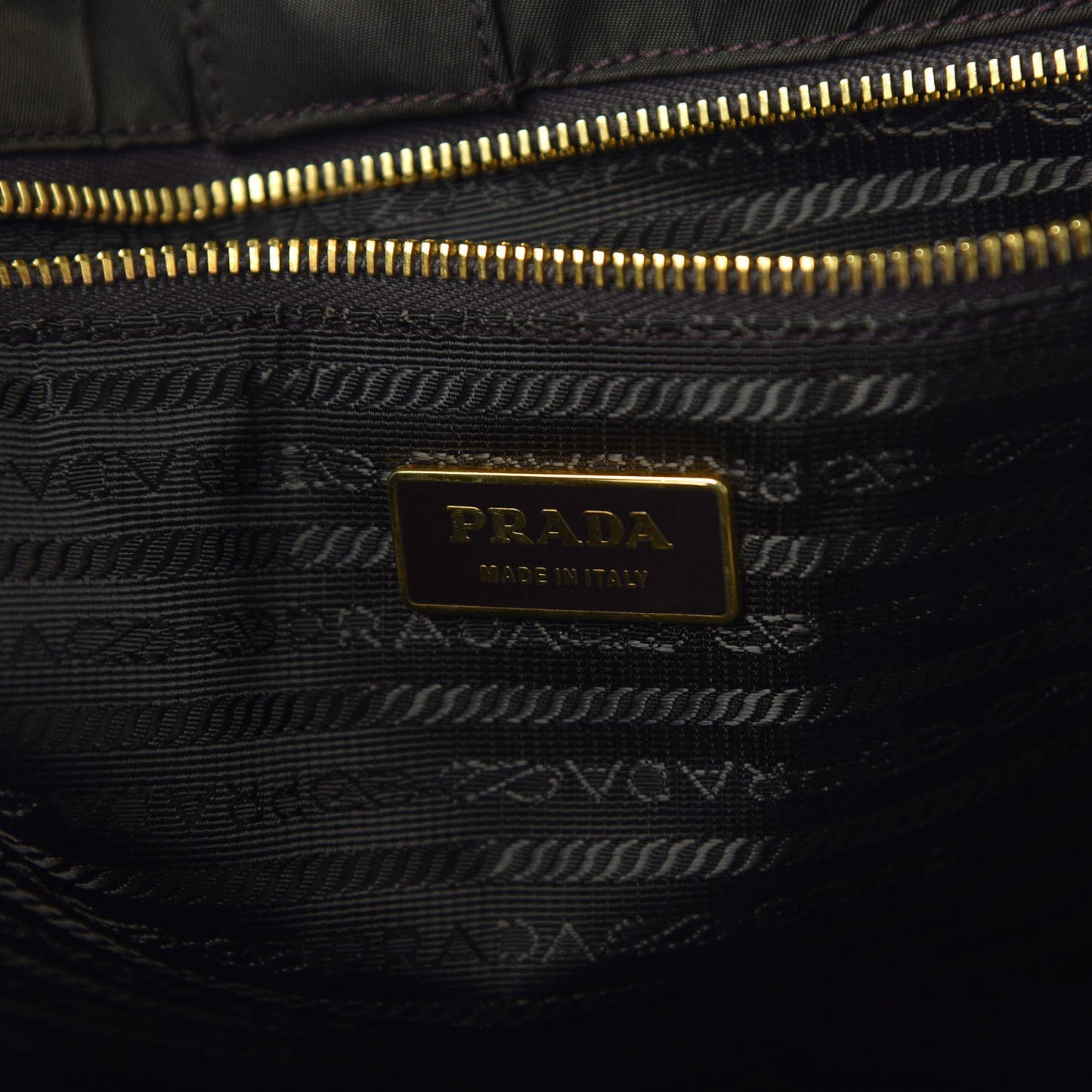 Tessuto Nylon Chevron Quilted Tote Ebano