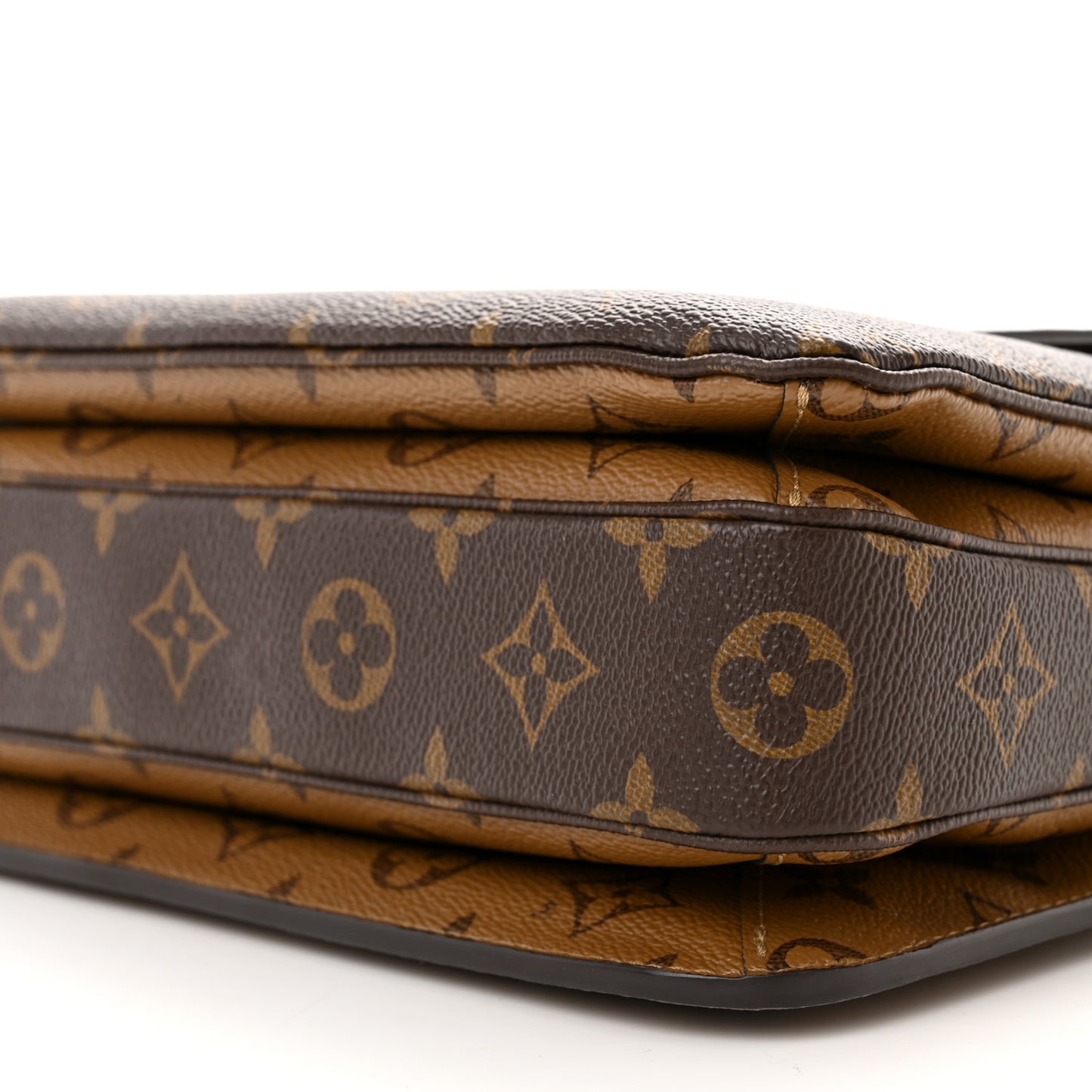 Reverse Monogram Pochette Metis