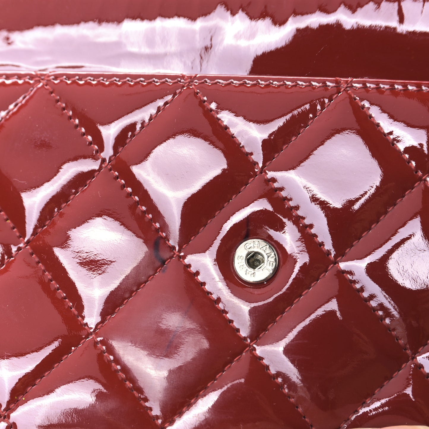 Patent Quilted Brilliant Wallet On Chain WOC Red