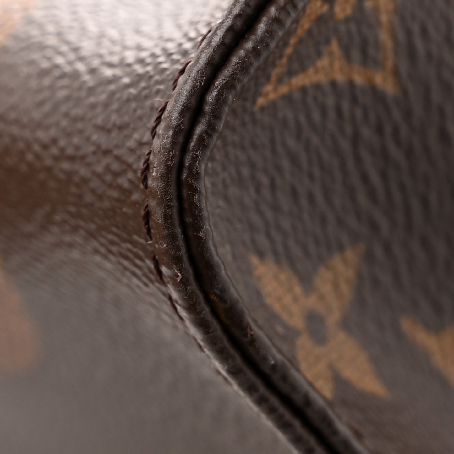 Reverse Monogram Giant Onthego GM