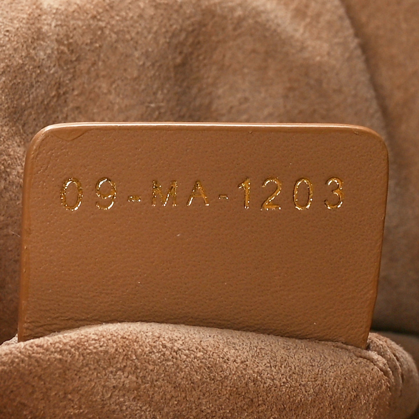 Calfskin Macrocannage Medium Toujours Tan
