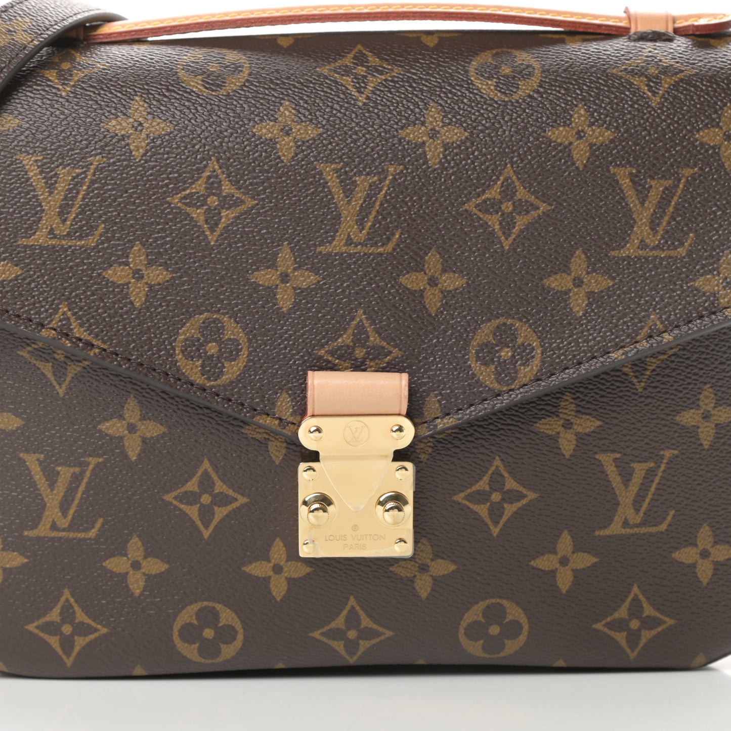 Monogram Pochette Metis