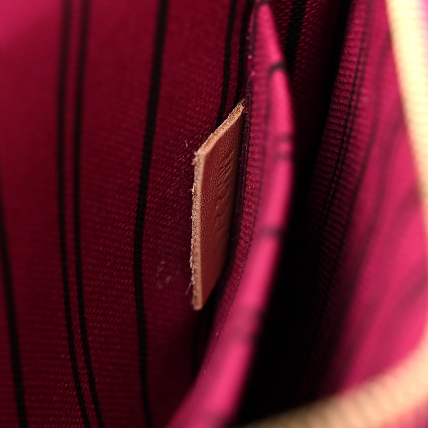 Monogram Neverfull PM Pochette Pivoine