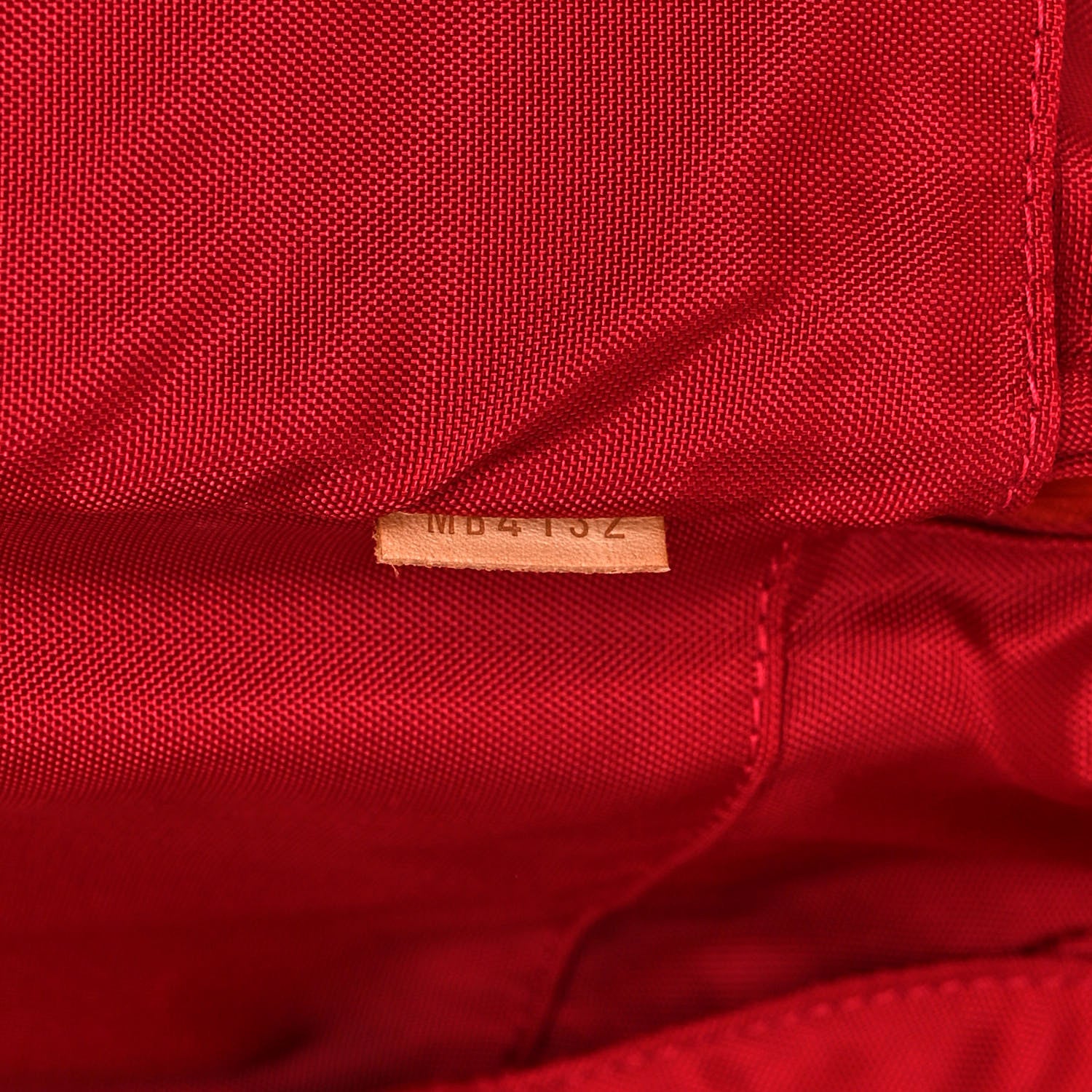 Louis Vuitton Vernis Pegase 45 Pomme D'Amour 8 of 22