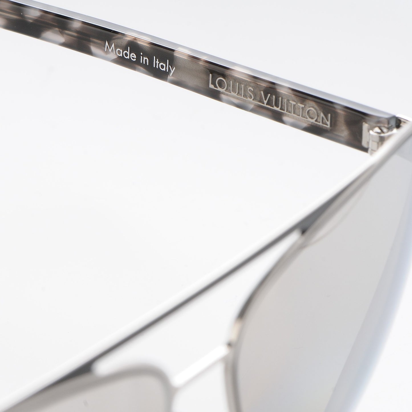 Starship Aviator Sunglasses ZO844U Silver