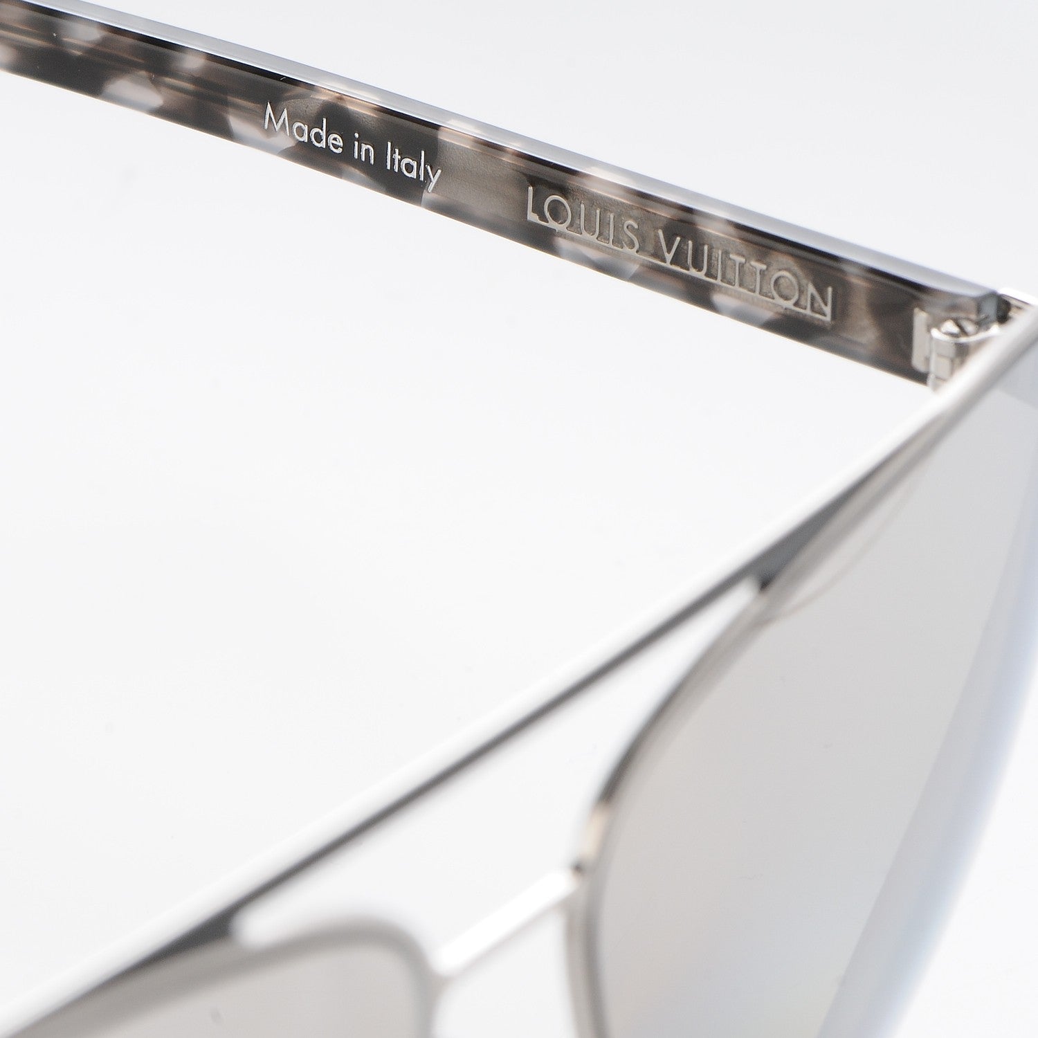 Louis Vuitton Starship Aviator Sunglasses ZO844U Silver 5 of 7