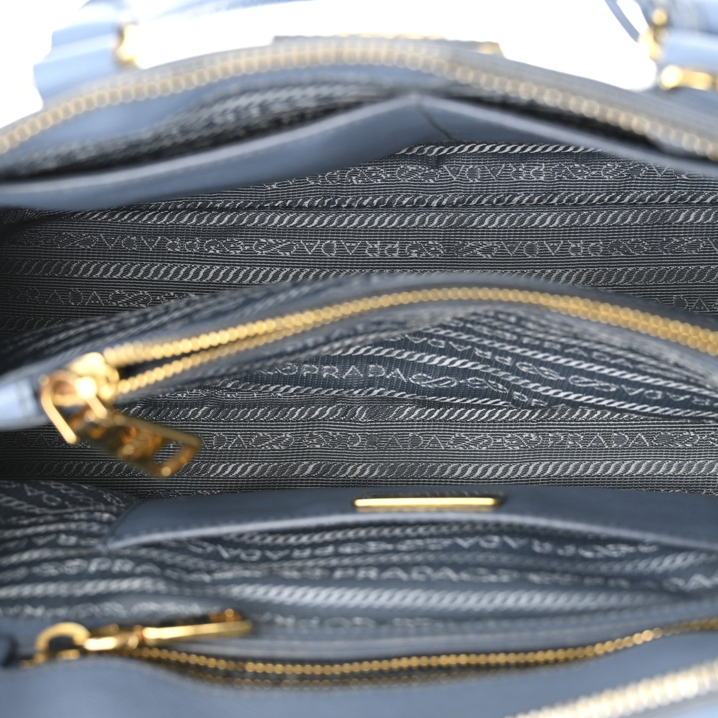 Saffiano Lux Medium Promenade Tote Astrale