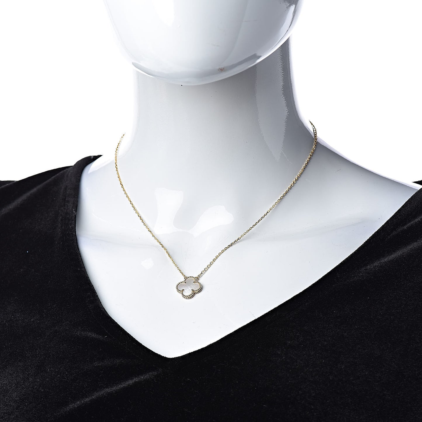 18K Yellow Gold Mother of Pearl Vintage Alhambra Pendant Necklace