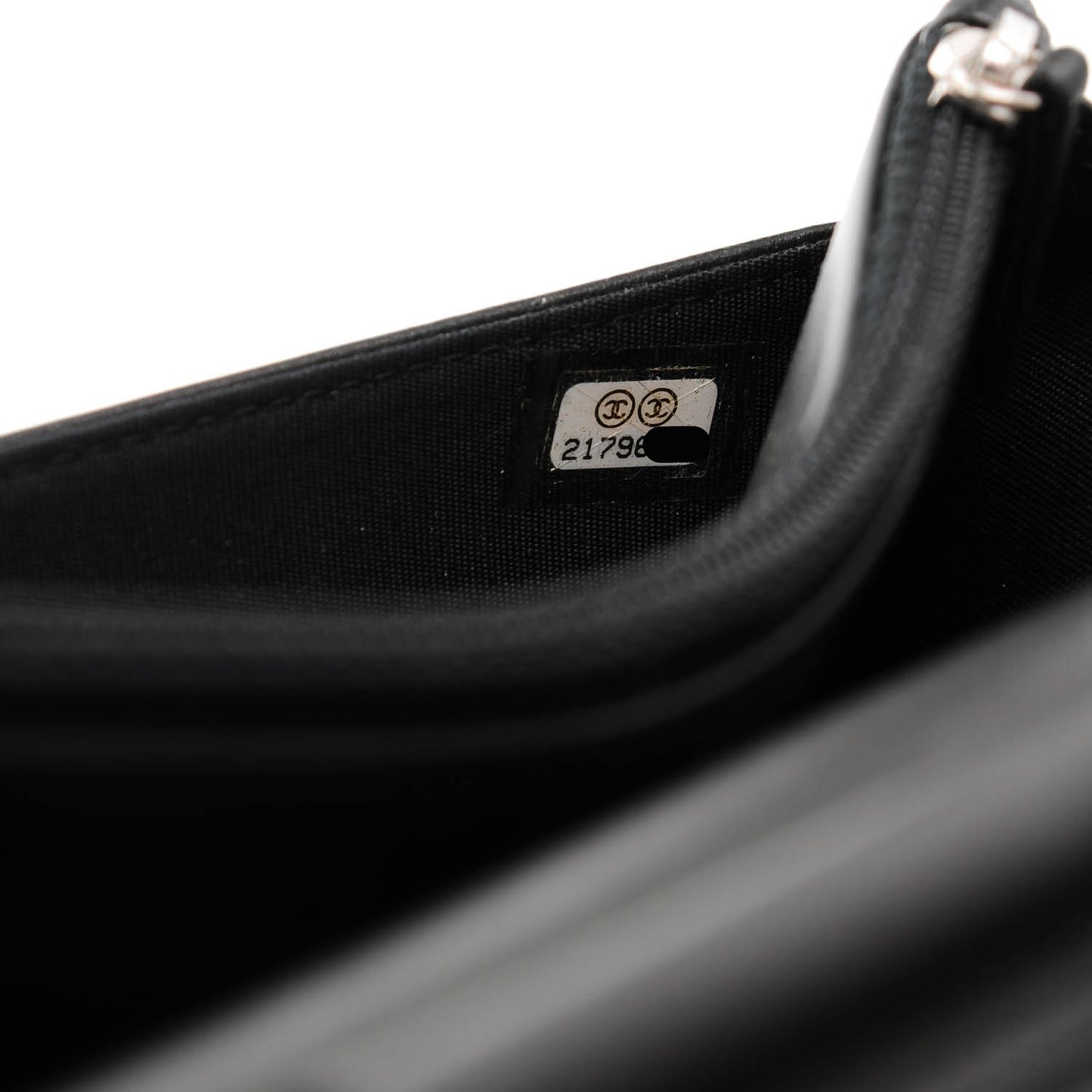 Lambskin Quilted Diamond CC Wallet On Chain WOC Black