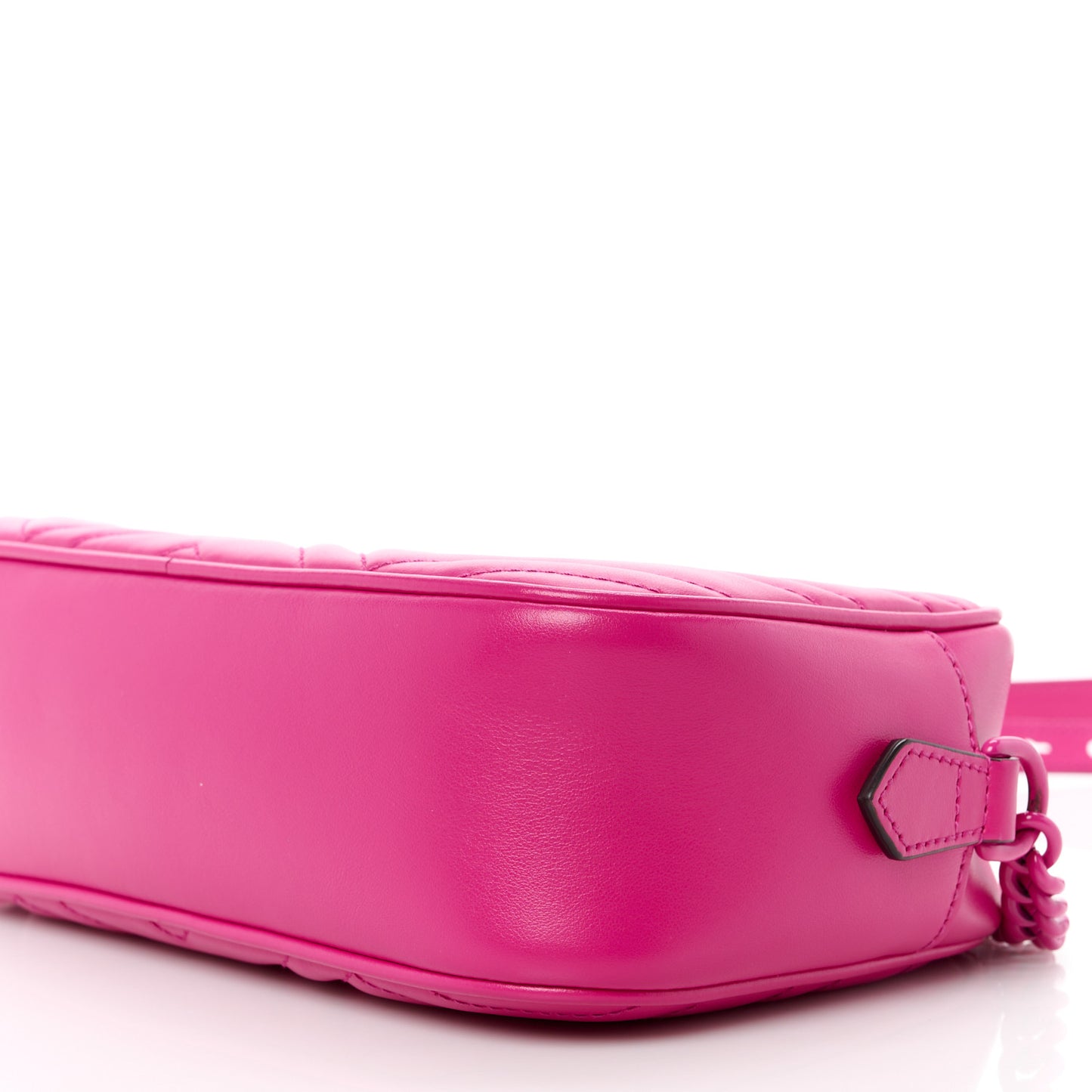 Calfskin Matelasse Monochrome Small GG Marmont Chain Shoulder Bag Classic Fuxia