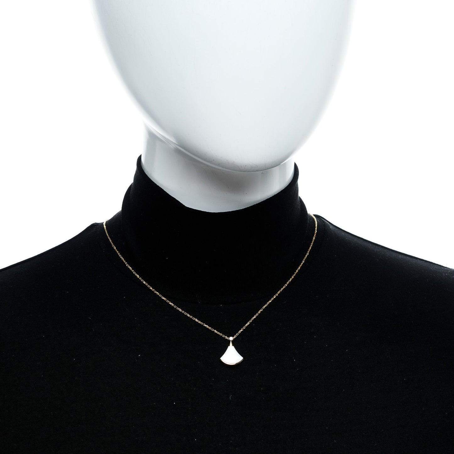 18K Yellow Gold Diamond Mother of Pearl Small Divas' Dream Pendant Necklace