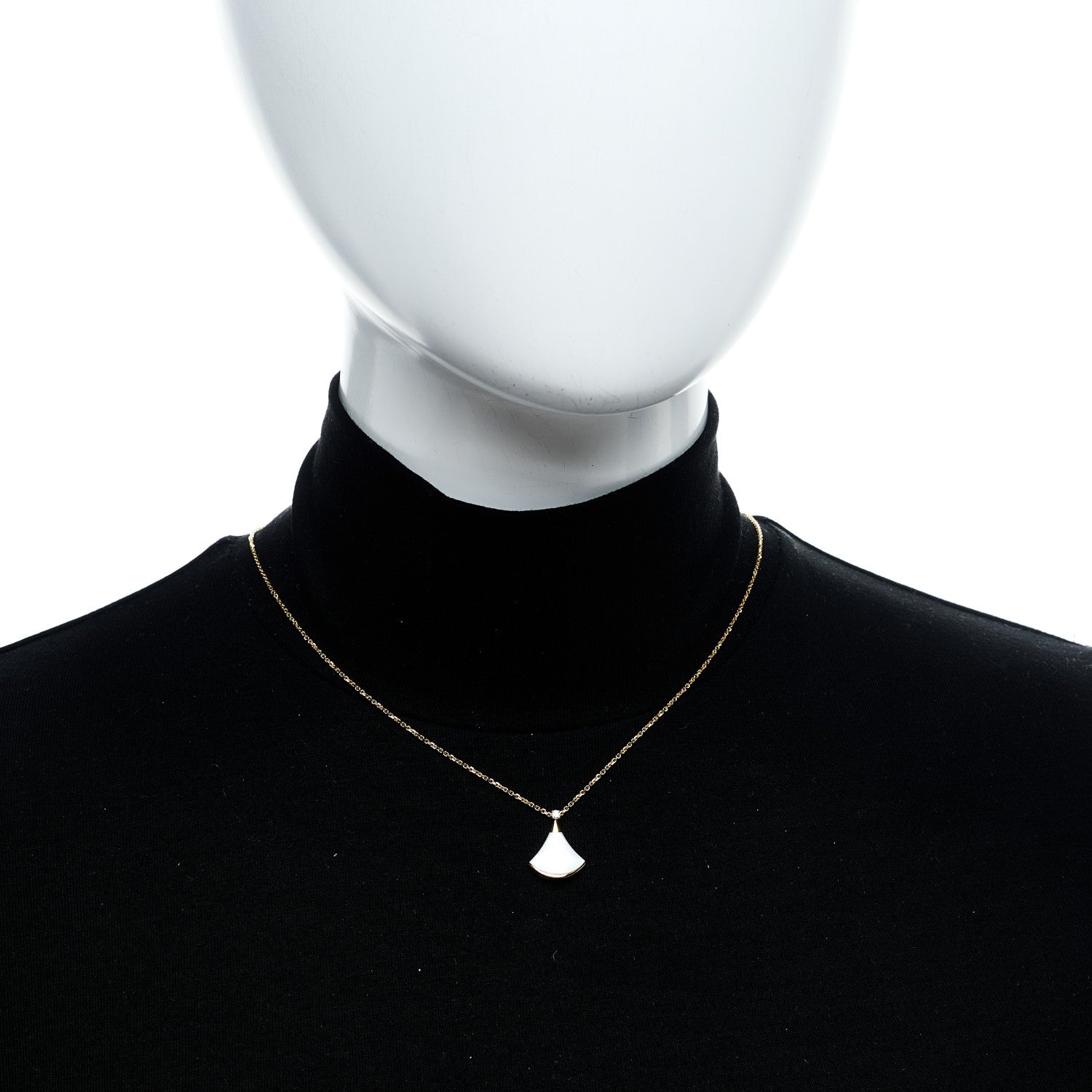 Bulgari 18K Yellow Gold Diamond Mother of Pearl Small Divas' Dream Pendant Necklace 2 of 9