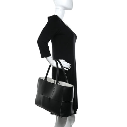Bottega Veneta Nappa Maxi Intrecciato Medium Arco Tote Black White 2 of 9