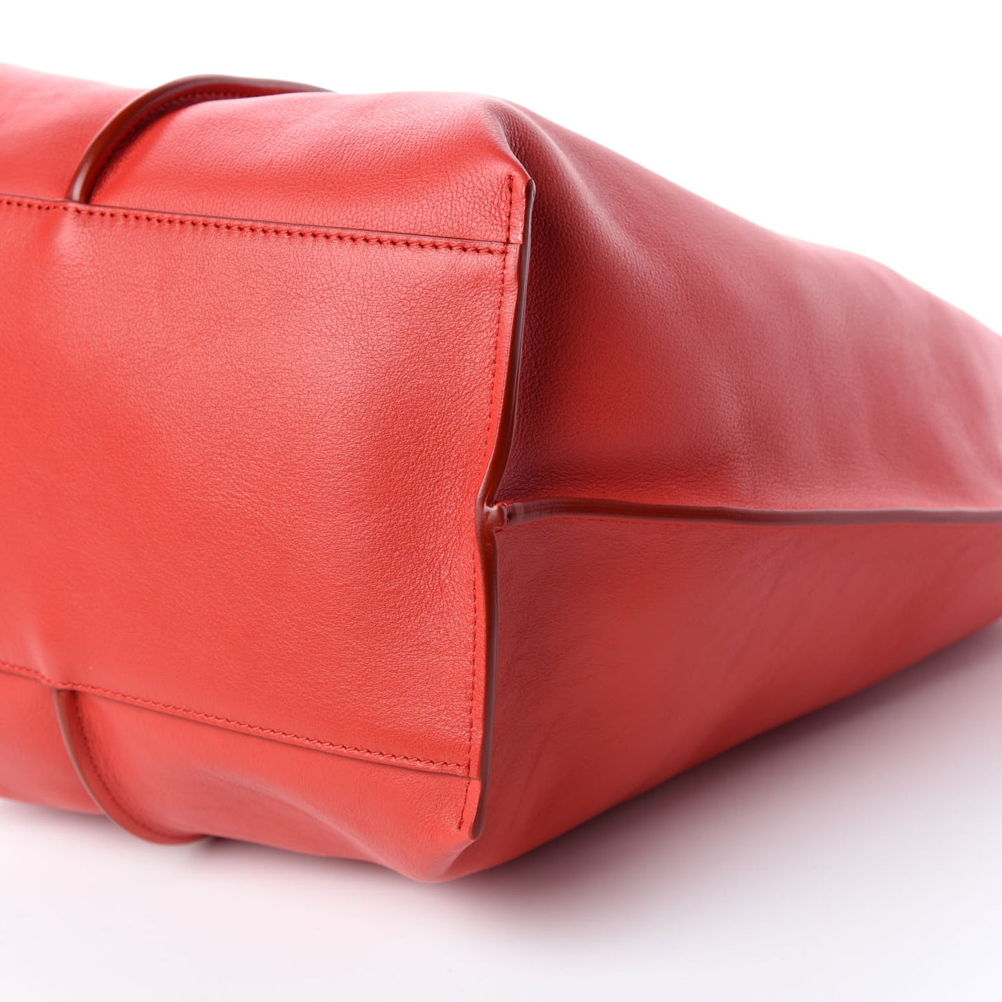 Smooth Calfskin Medium Vick Tote Plaid Red