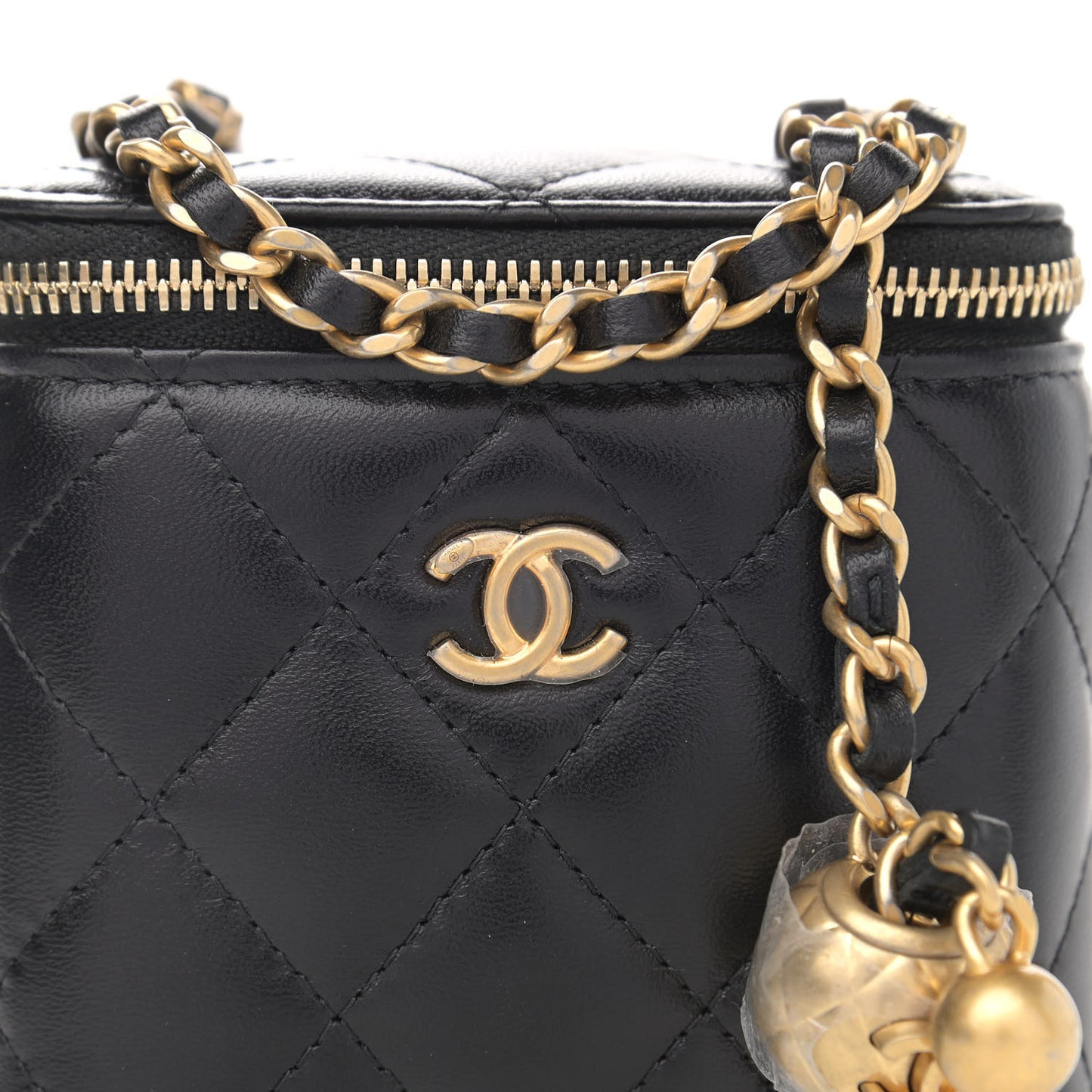 Lambskin Quilted Mini Pearl Crush Vanity Case With Chain Black