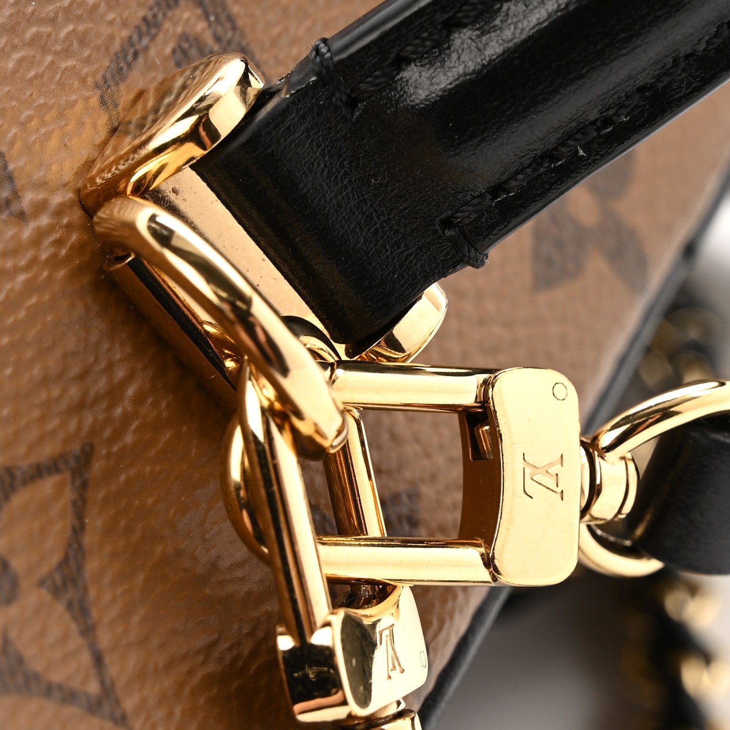 Louis Vuitton Reverse Monogram Vanity Chain Pouch 1845176