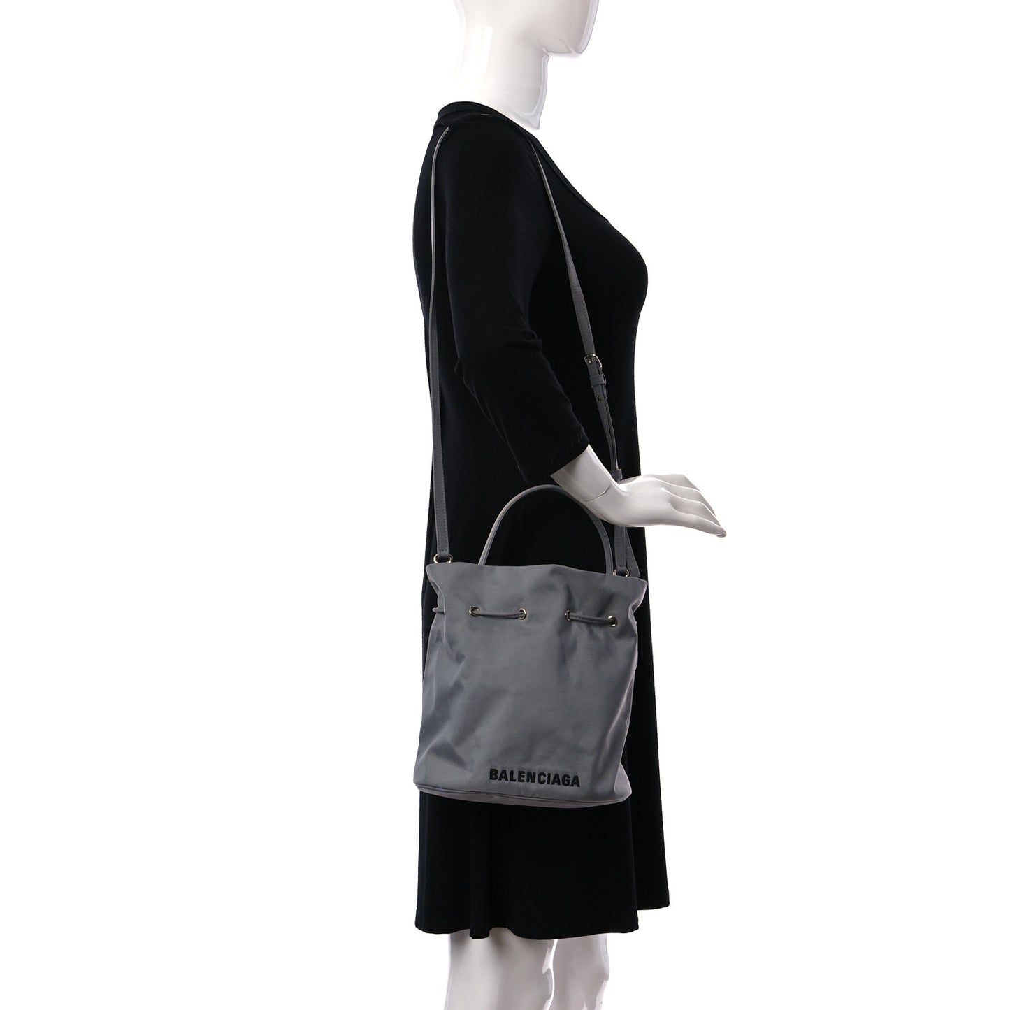 Nylon Wheel Logo Bucket Bag XS Gris Cendre