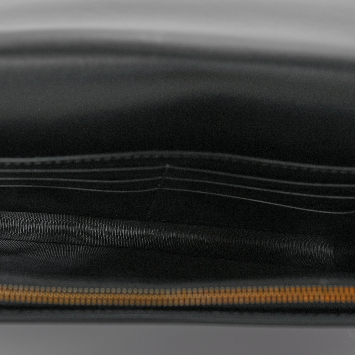 Guccissima Signature Bowy Chain Wallet Black