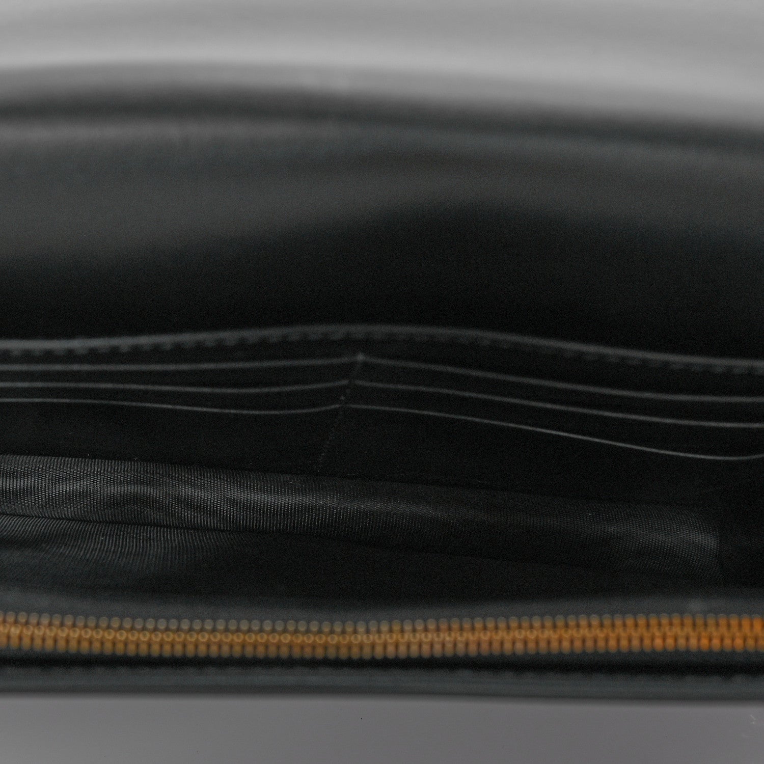 Gucci Guccissima Signature Bowy Chain Wallet Black 5 of 9