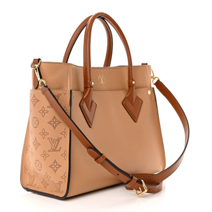 Louis Vuitton Mahina On My Side Arizona 3 of 12