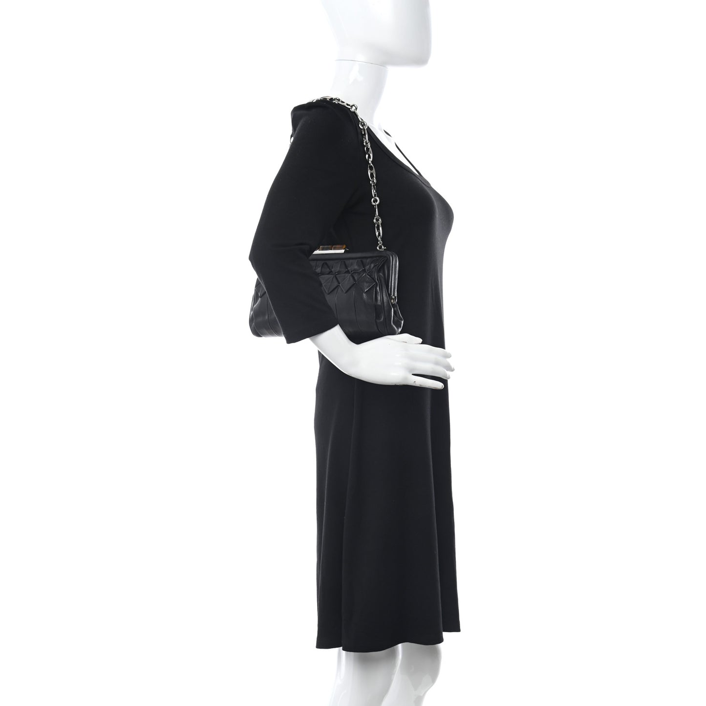 Clutch On Chain Black