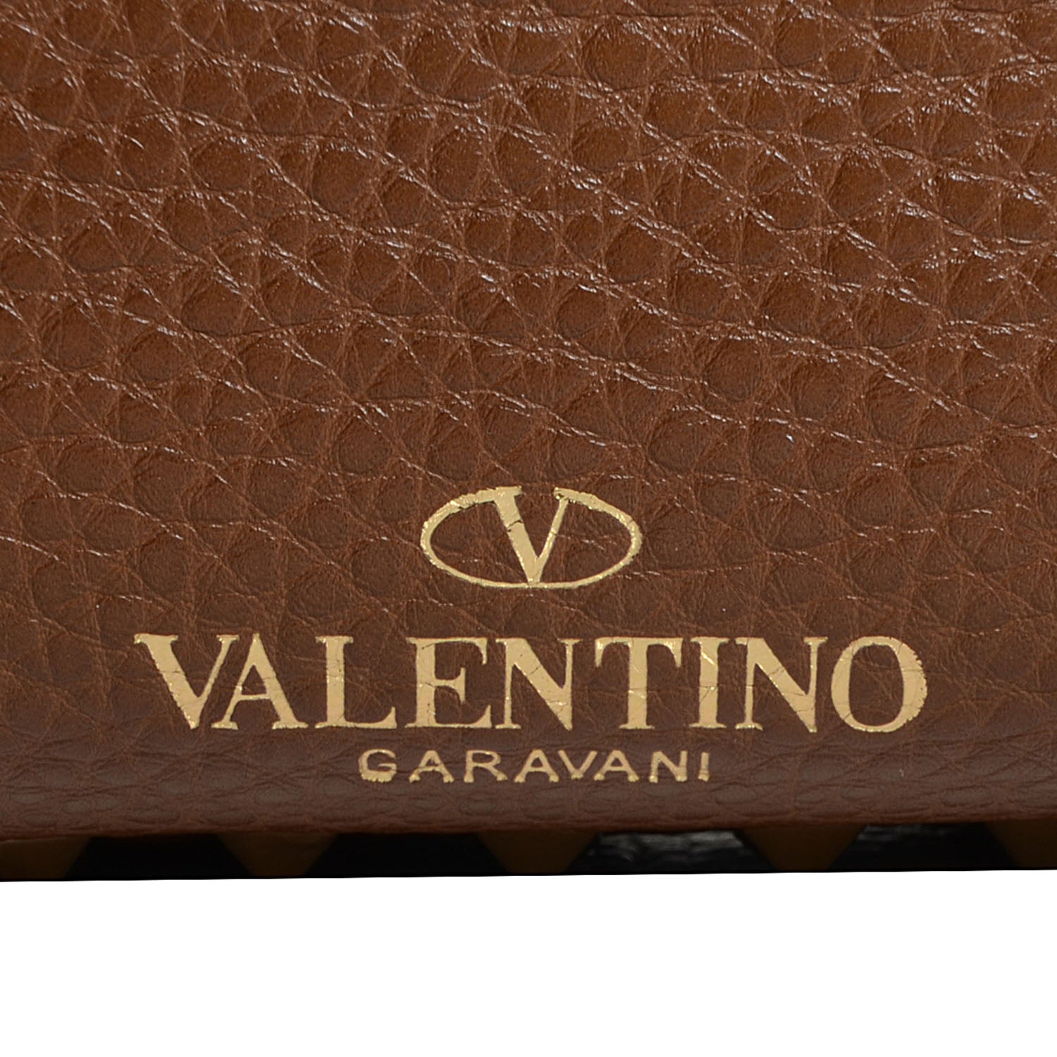 Valentino Garavani Pebbled Calfskin Medium Rockstud Tote Light Cuir 9 of 9