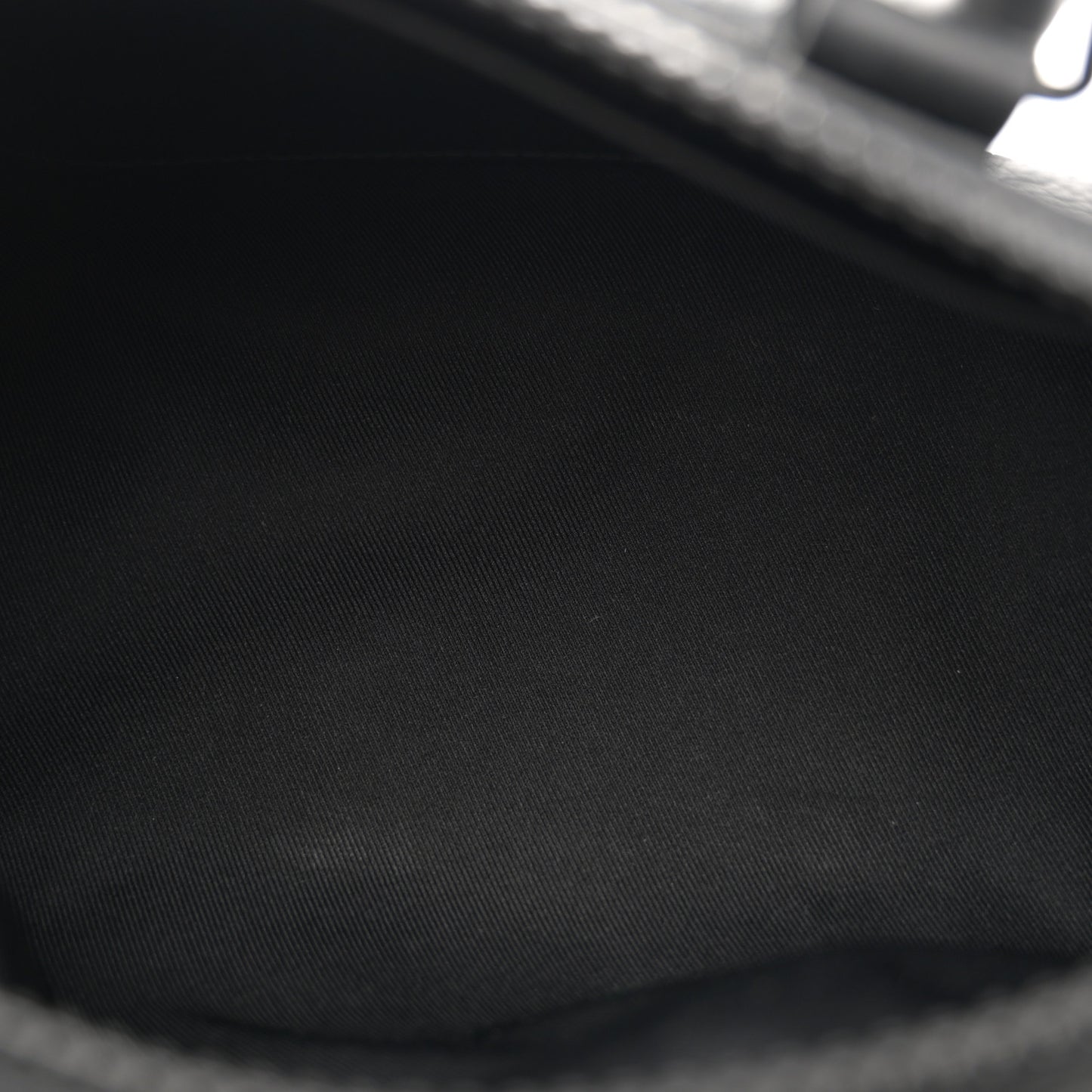 Monogram Taurillon Keepall Bandouliere 25 Black