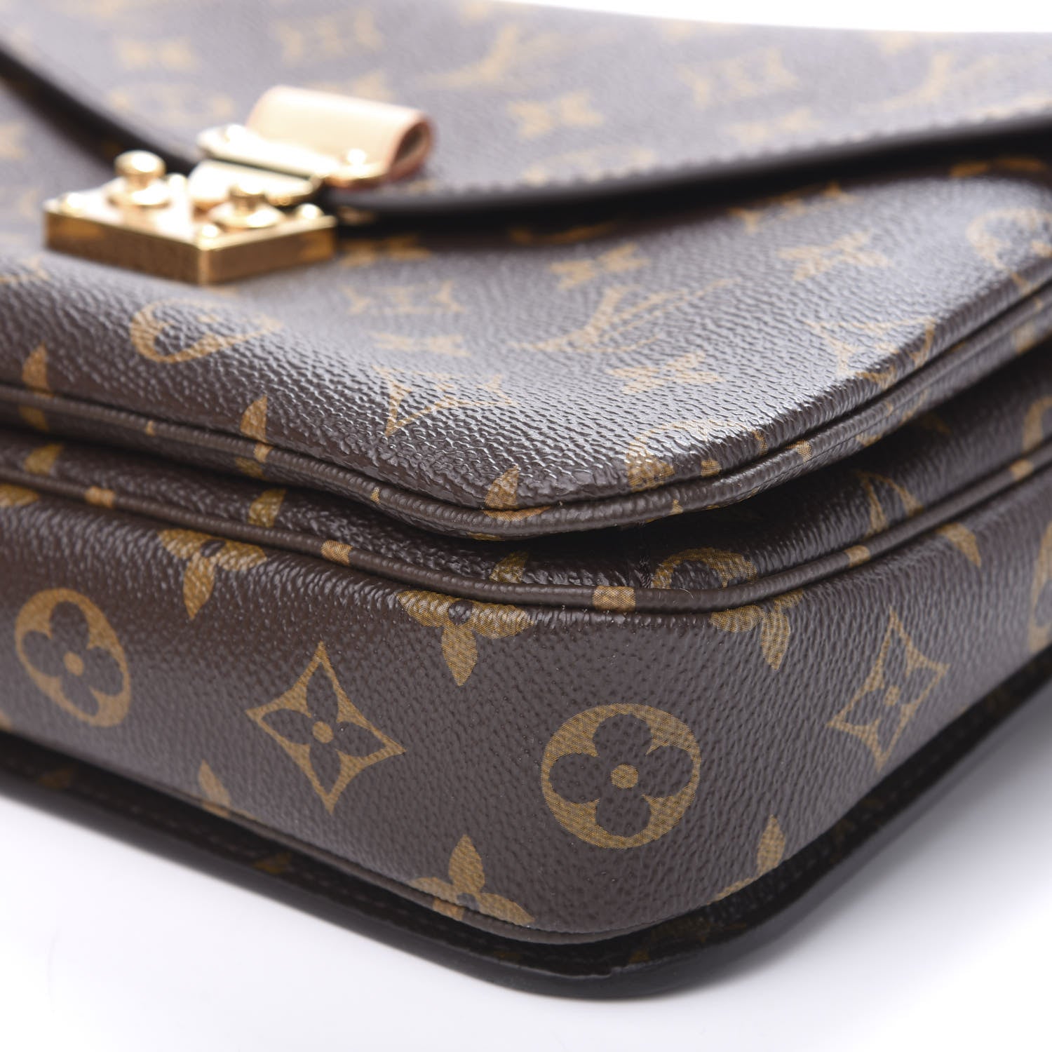 Louis Vuitton Monogram Pochette Metis 9 of 9