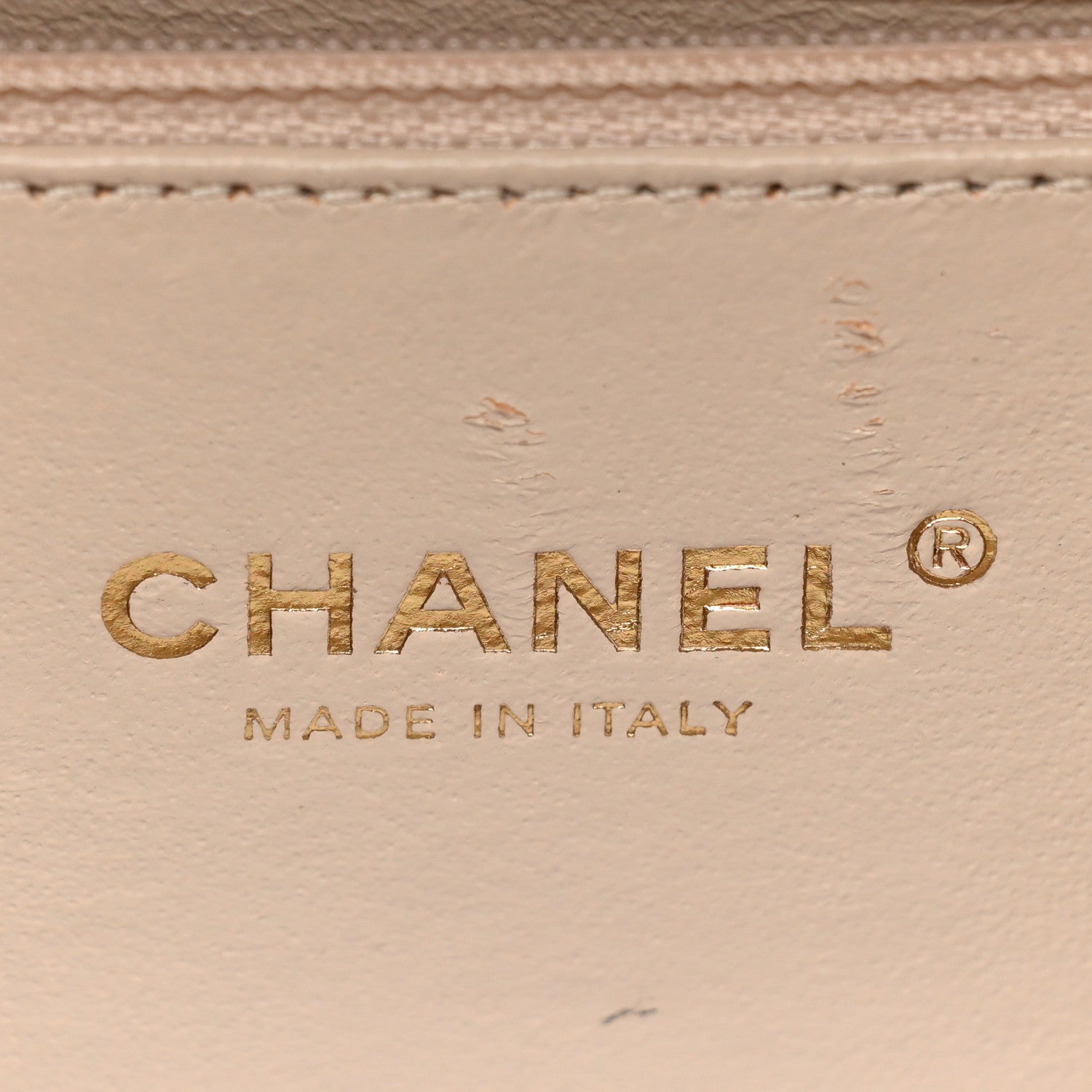 Chanel Caviar Quilted Medium CC Filigree Vanity Case White 8 of 18