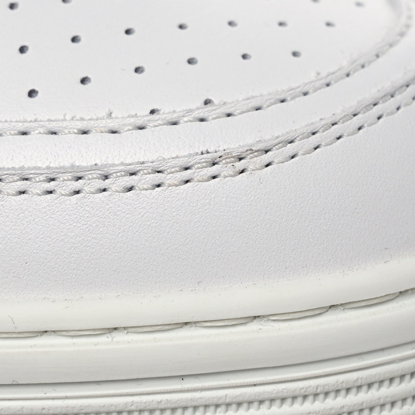 Calfskin CC Womens Sneakers 41.5 White
