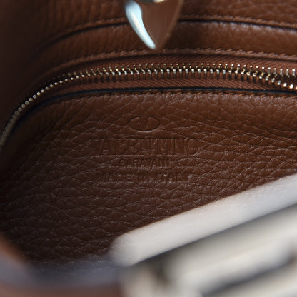 Valentino Garavani Pebbled Calfskin Mini Rockstud Flip-Lock Messenger Bag Light Cuir 8 of 9