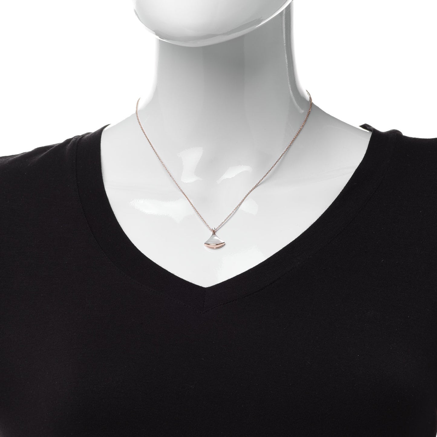 18K Rose Gold Diamond Mother of Pearl Small Divas' Dream Pendant Necklace