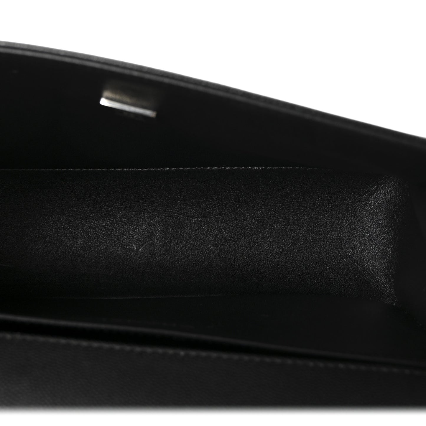 Caviar Quilted Medium Boy Flap Black