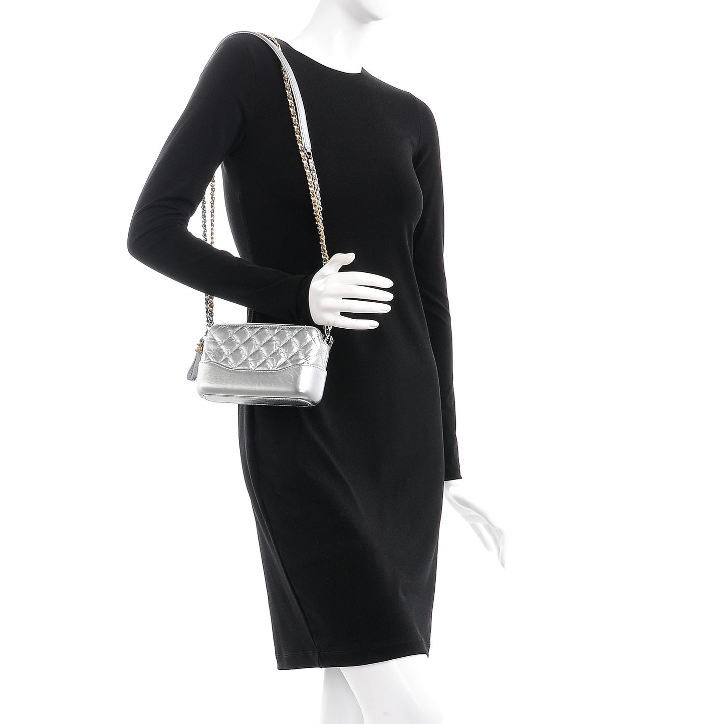 Metallic Lambskin Calfskin Quilted Small Gabrielle Clutch With Chain Silver