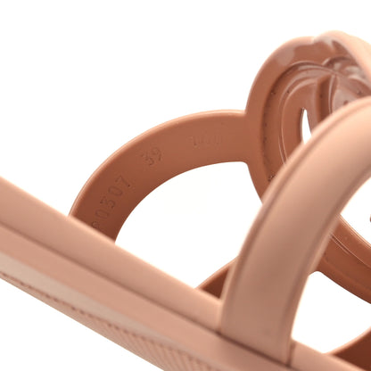 Gucci Rubber Interlocking G Womens Slide Sandals 39 Light Beige 9 of 10