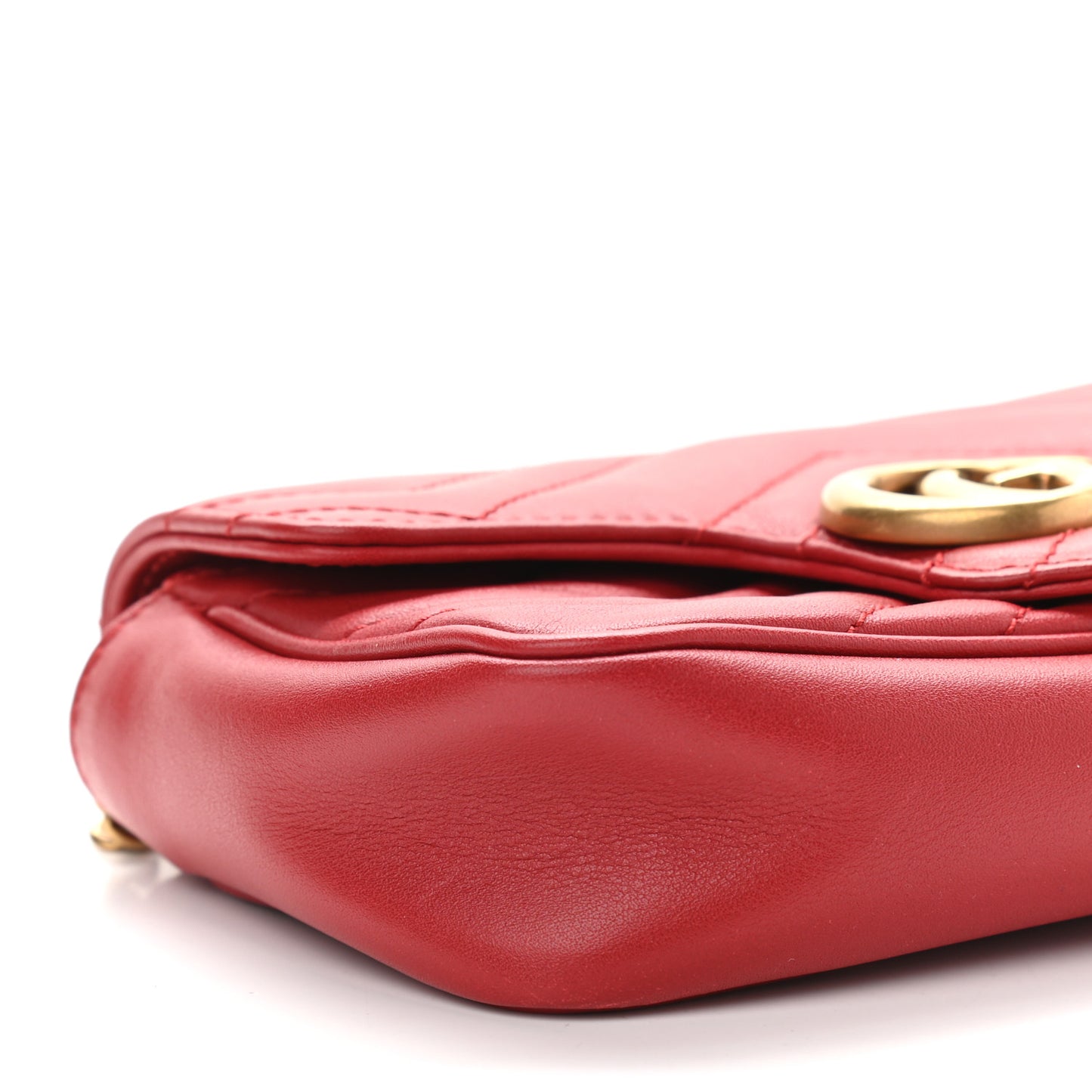 Calfskin Matelasse Super Mini GG Marmont Shoulder Bag Hibiscus Red