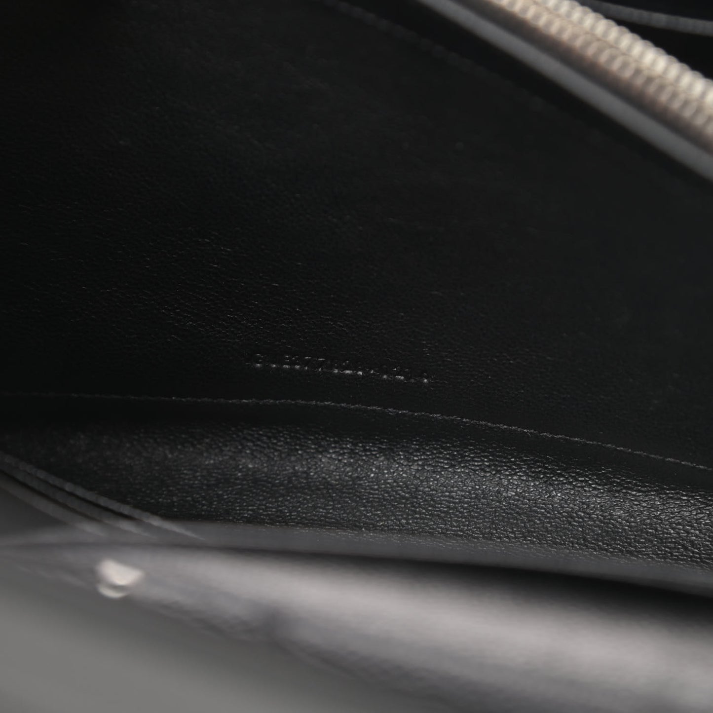 Grain De Poudre Matelasse Chevron Monogram Chain Wallet Black