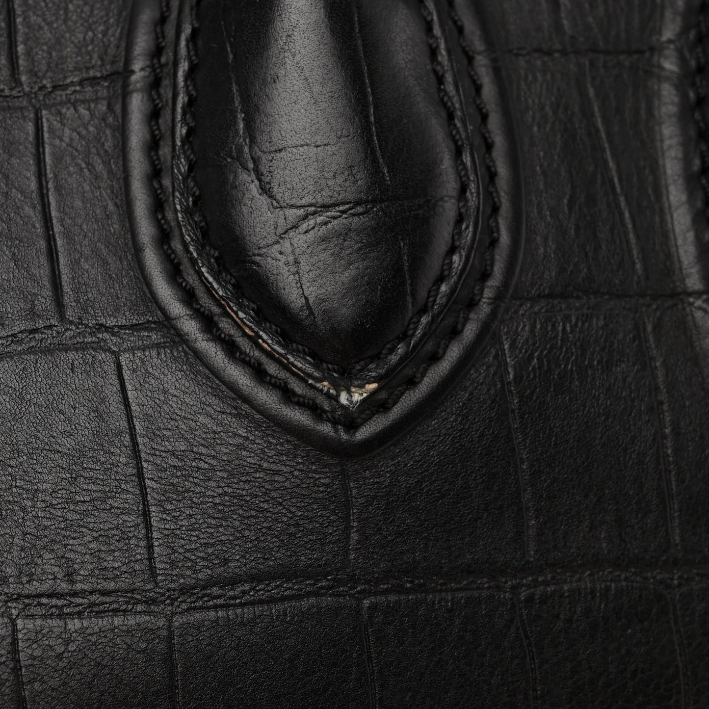 Crocodile Embossed Calfskin Large Phantom Luggage Black