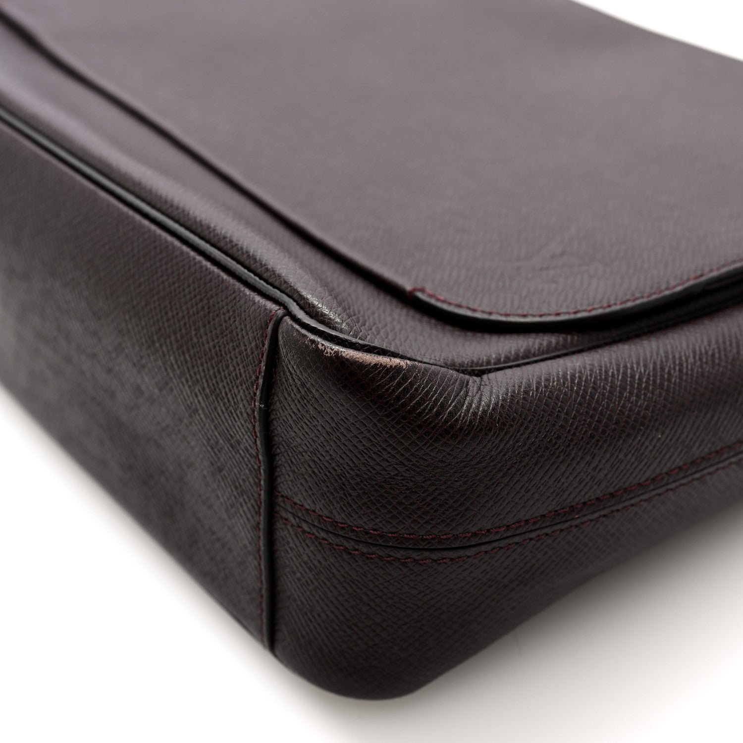 Louis Vuitton Taiga Roman MM Messenger NM Acajou 1864238