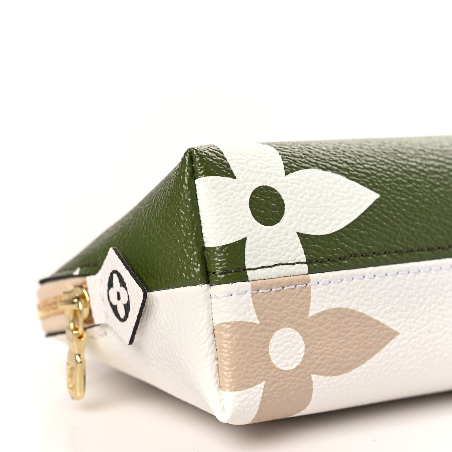 Louis Vuitton Monogram Giant Cosmetic Pouch Kaki 7 of 8