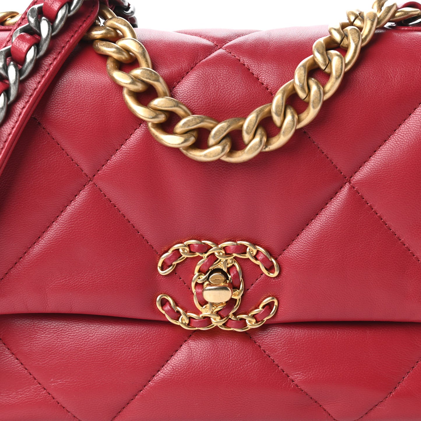 Lambskin Quilted Medium Chanel 19 Flap Red