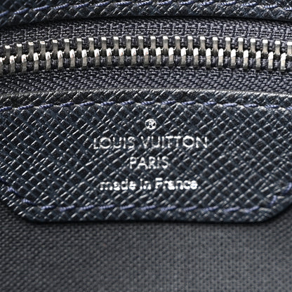 Louis Vuitton Taiga Roman MM Messenger Black 6 of 14