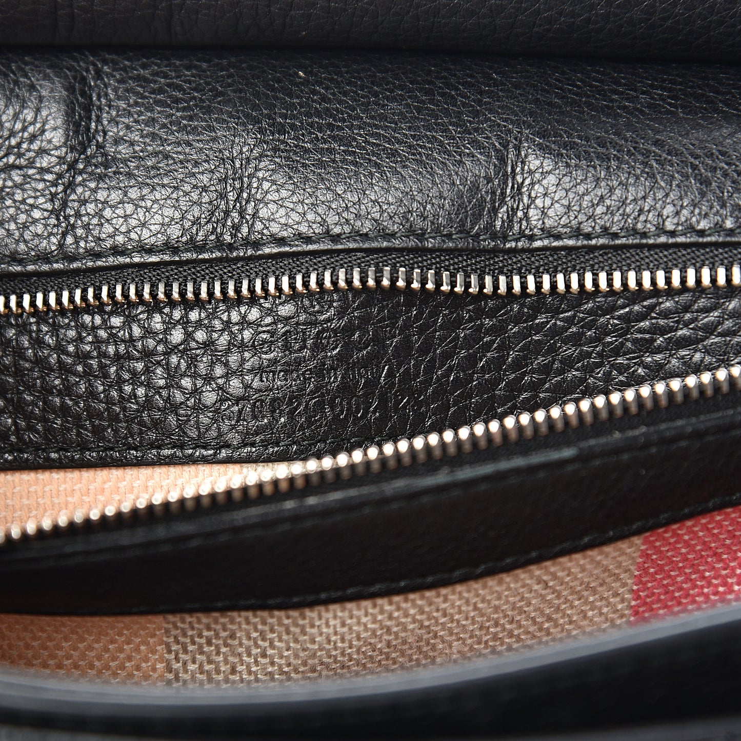 Pebbled Calfskin Medium Bamboo Daily Flap Shoulder Bag Black