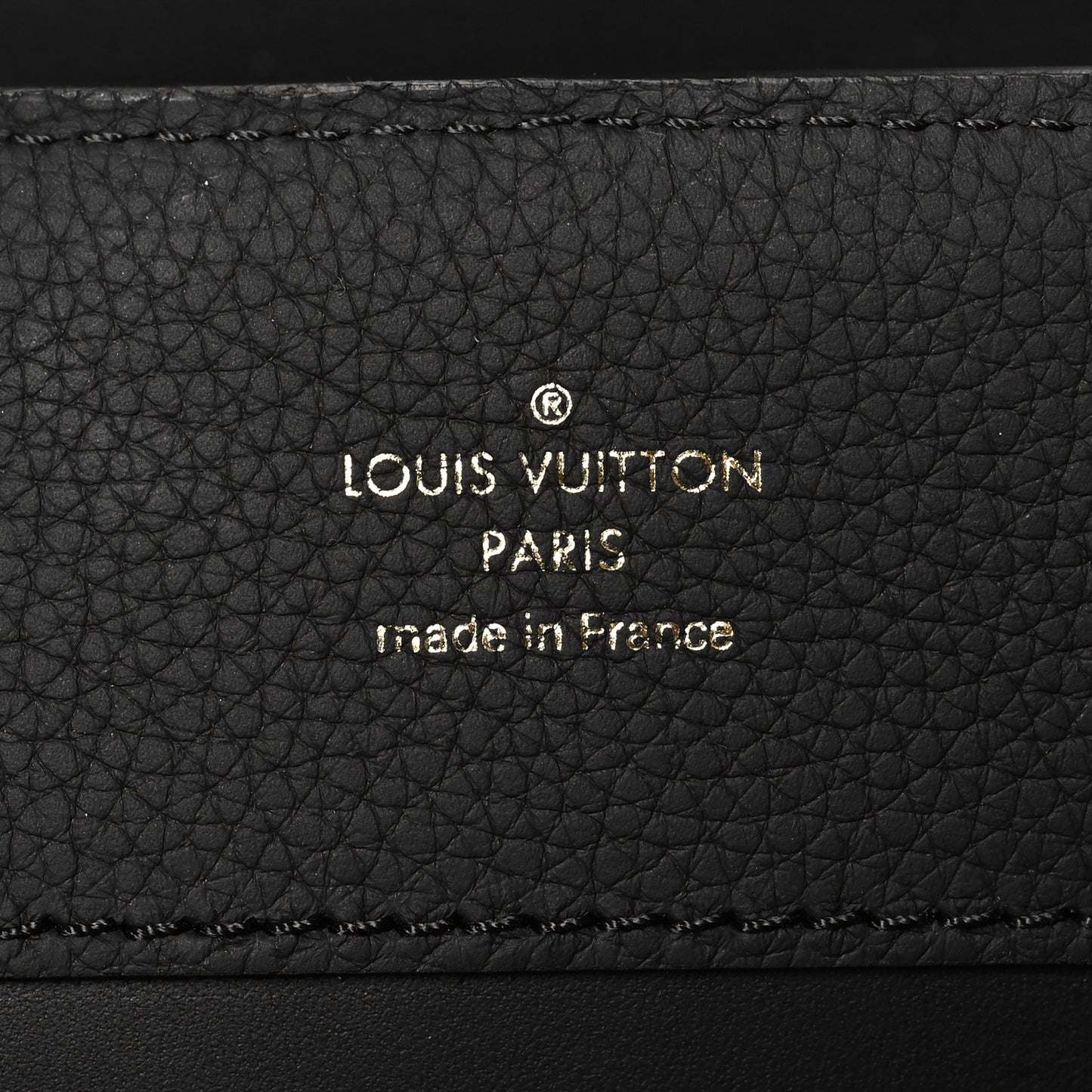 Taurillon Capucines East West MM Matte Black