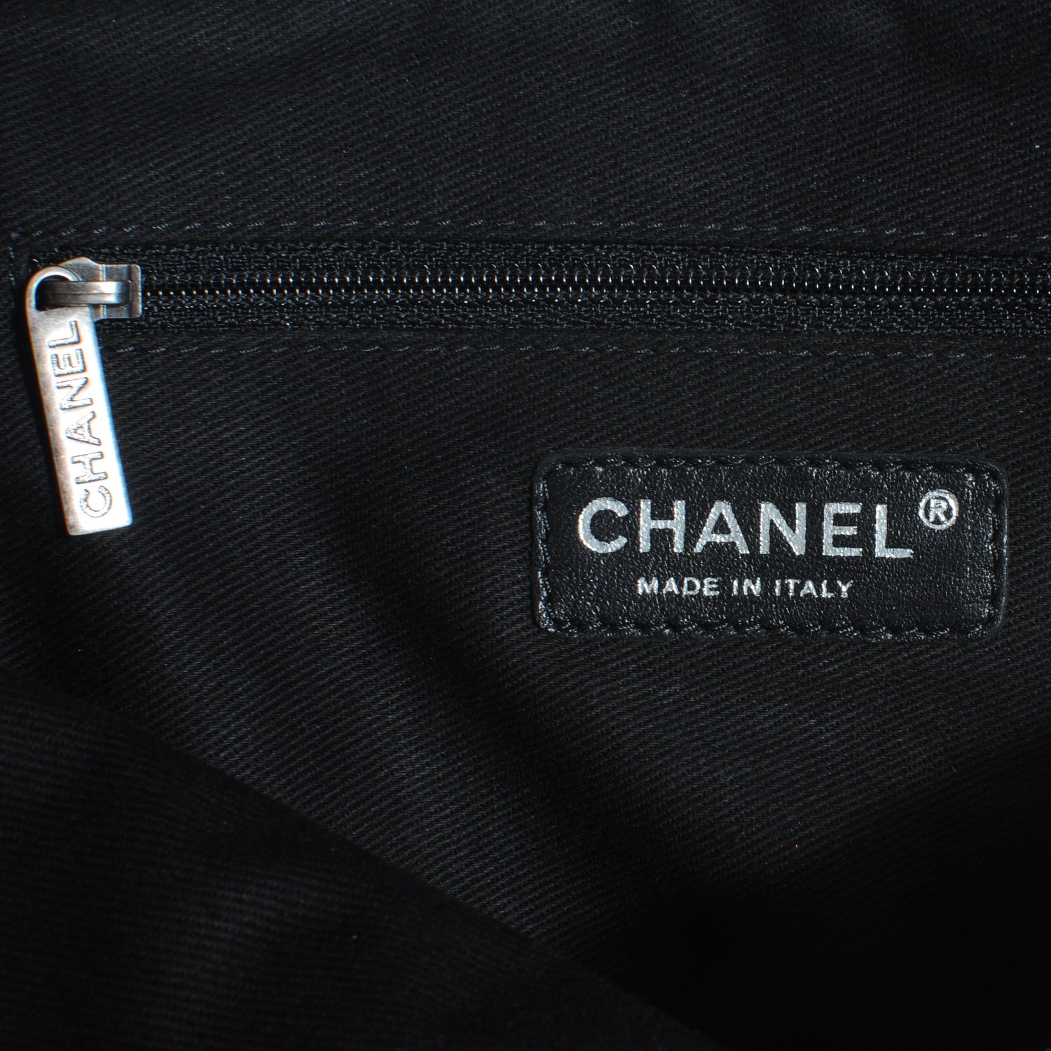 Chanel Iridescent Caviar Chic Caviar Flap Dark Gold 8 of 9