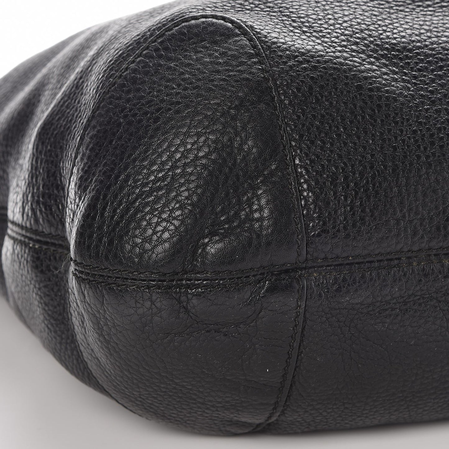 Pebbled Calfskin Medium Soho Chain Hobo Black