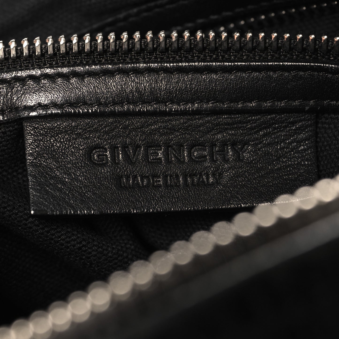 Calfskin Crocodile Embossed Medium Pandora Black