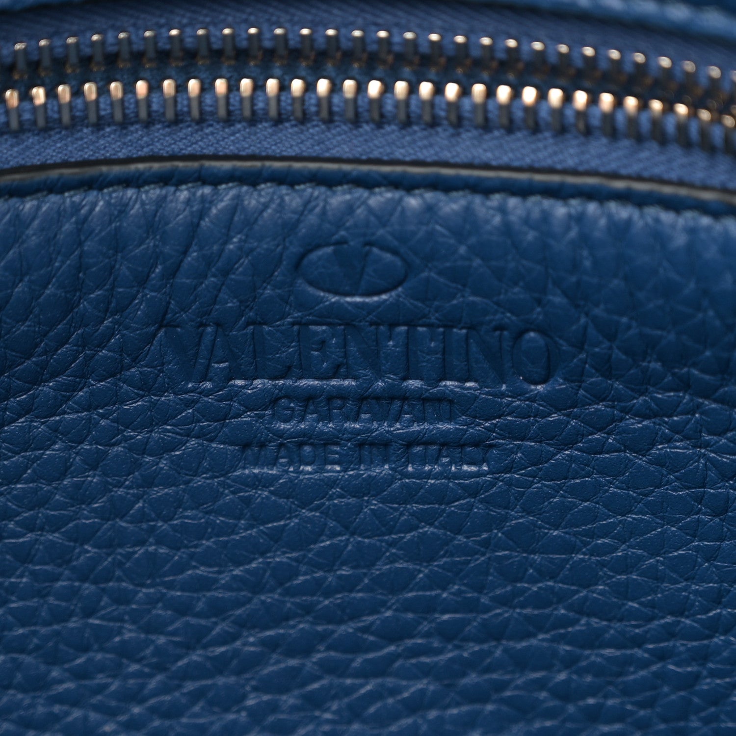 Valentino Garavani Pebbled Calfskin Small Rockstud Flip-Lock Messenger Bag Blu Delft 6 of 9